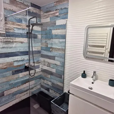 Port-rousse - La Rouliere لي سابلِ دولونْ