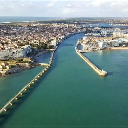 Port-rousse - La Rouliere بيت للعطل لي سابلِ دولونْ